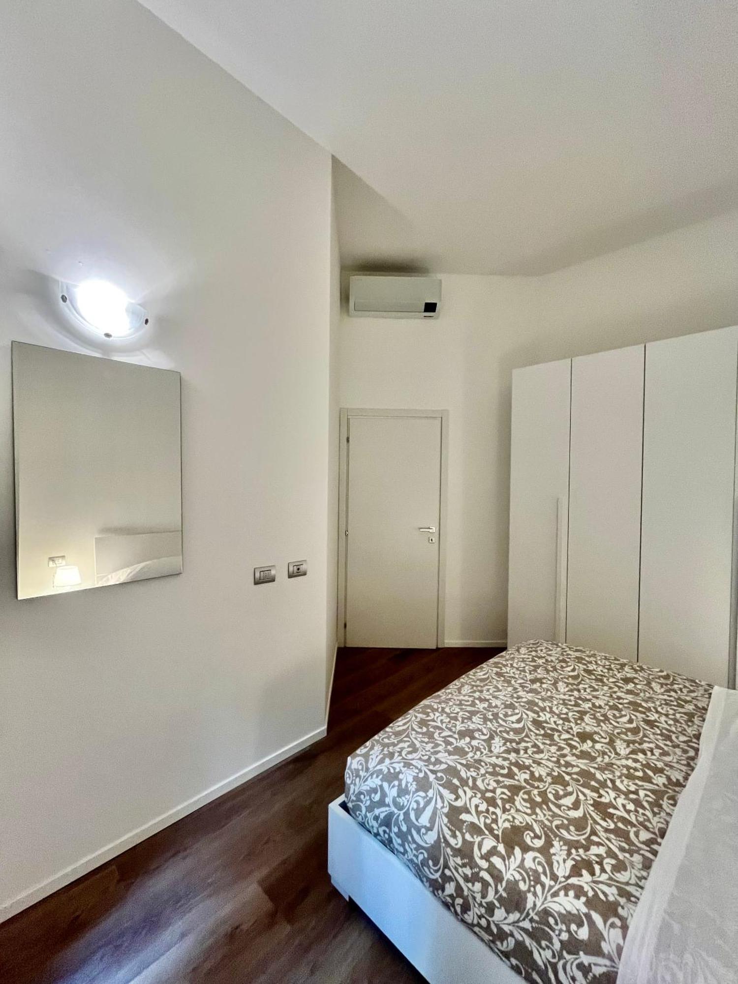 Central Side Apartment Milano Exterior foto