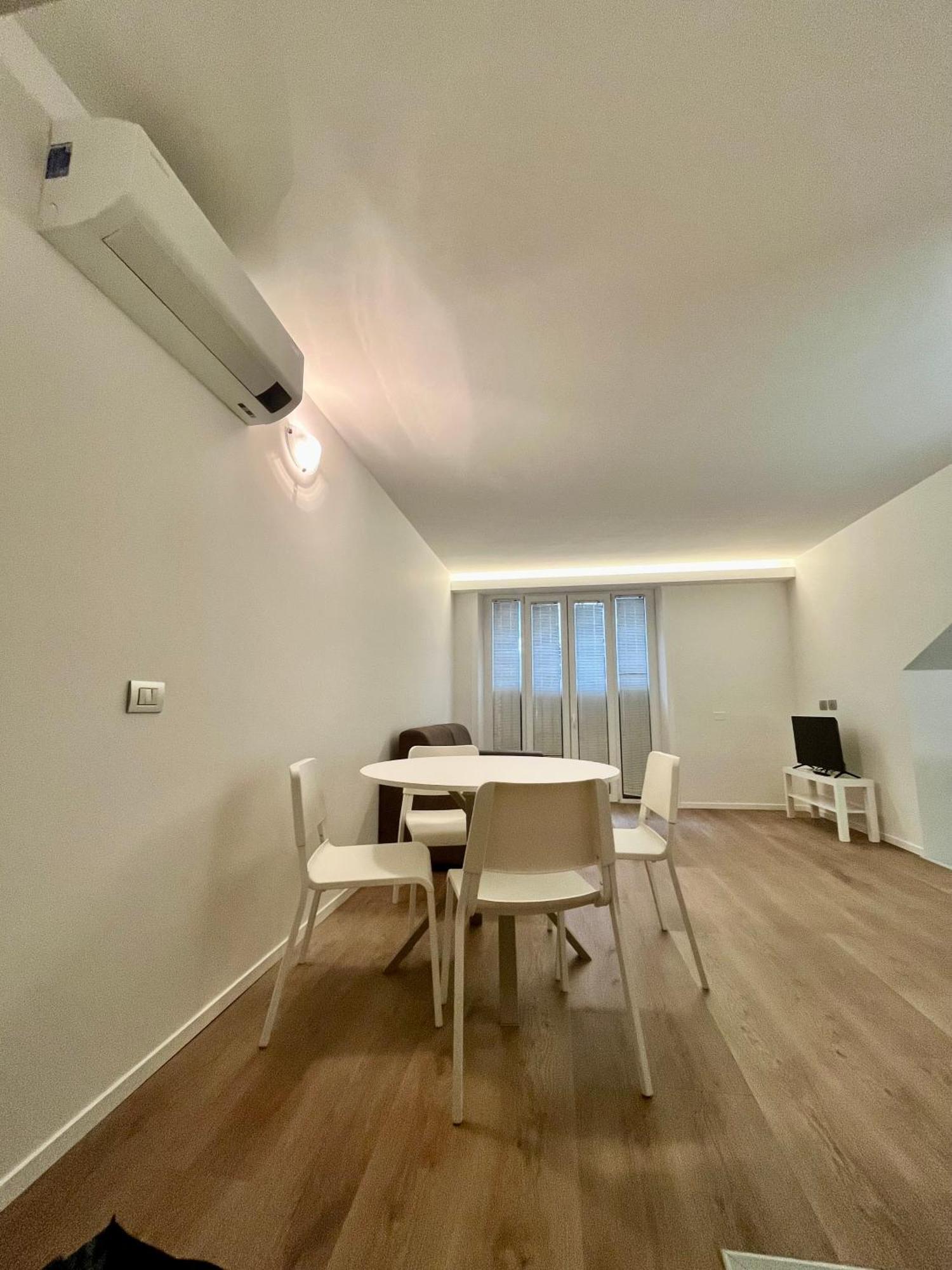 Central Side Apartment Milano Exterior foto