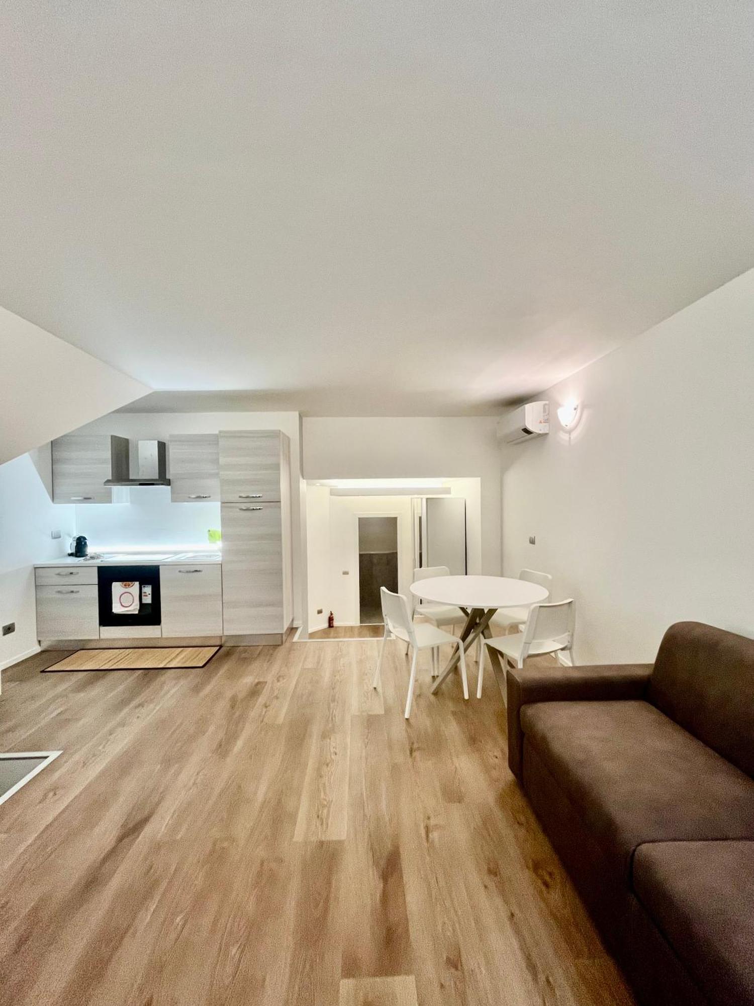 Central Side Apartment Milano Exterior foto